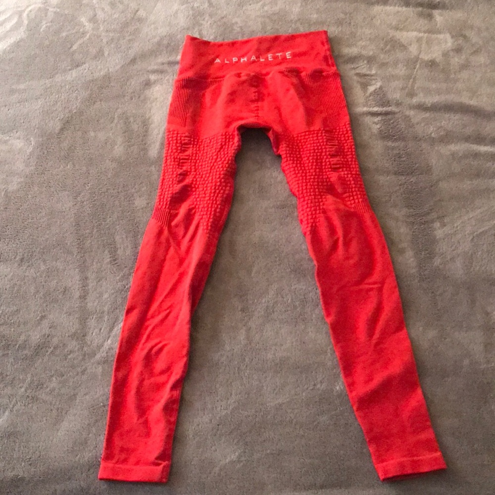 Brand new Alphalete Halo leggings Redwood
